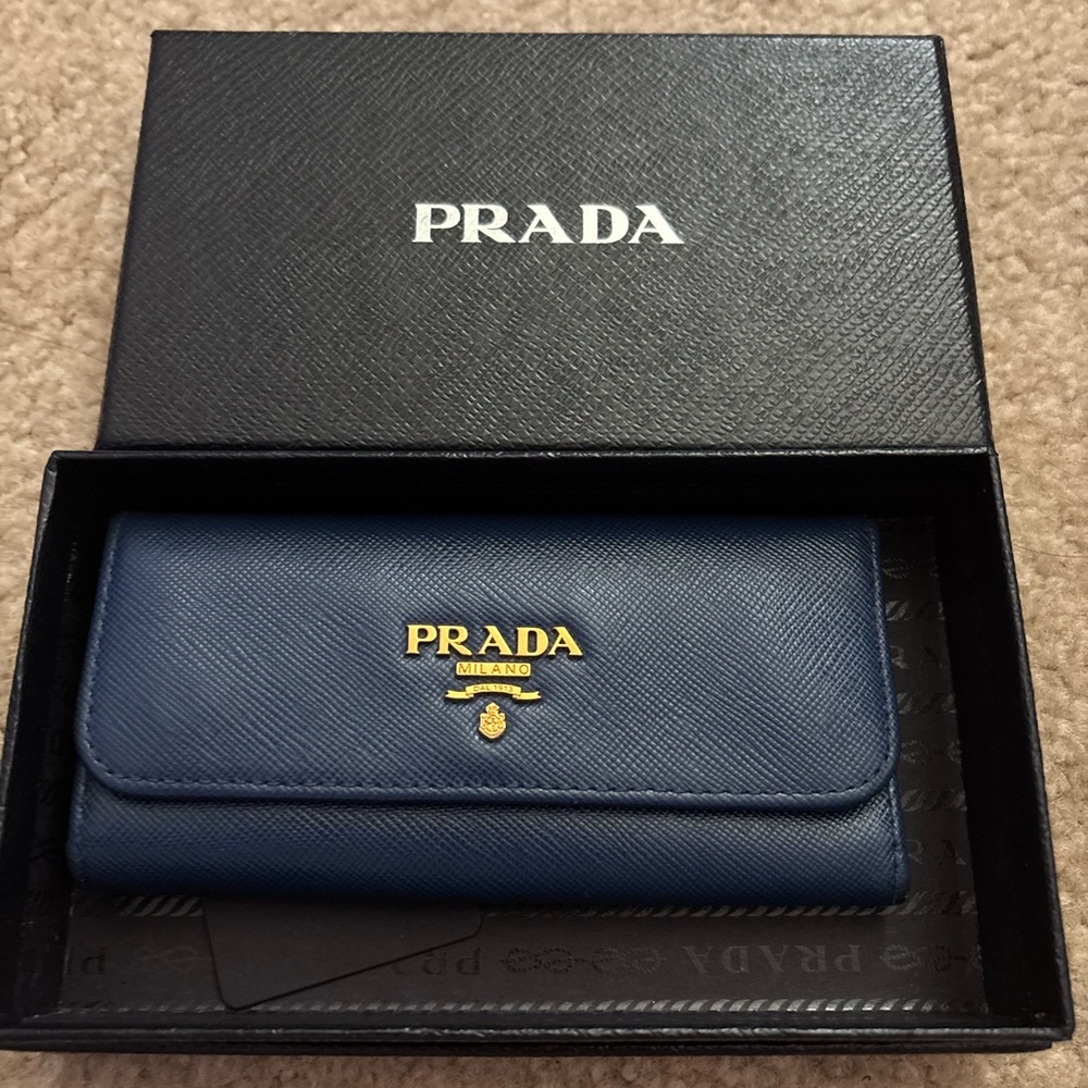 Prada key holder with Gold Logo